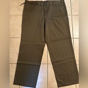 Dockers Men's Khaki Dress Pants Size 40x30